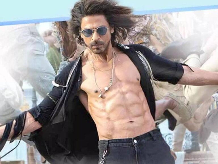 When asked for tips on how to dress a girl, Shah Rukh gave such an answer