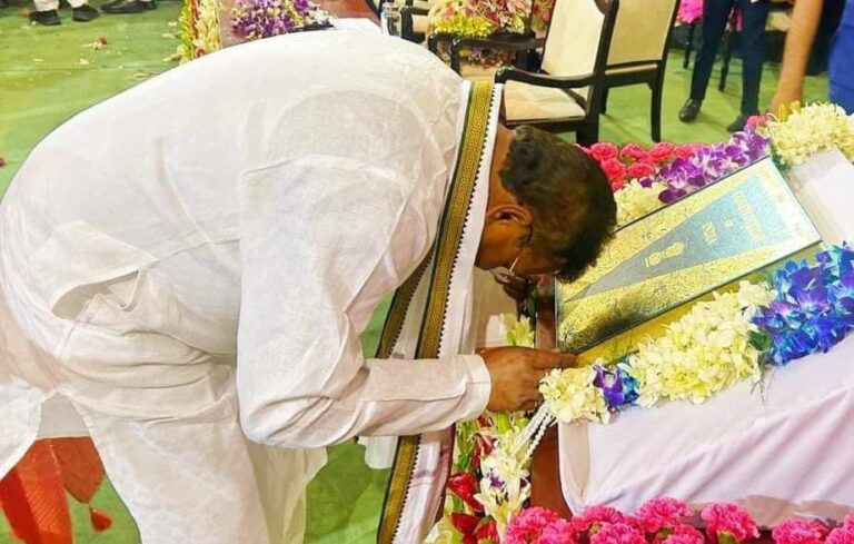 photo_6275870337233174143_y