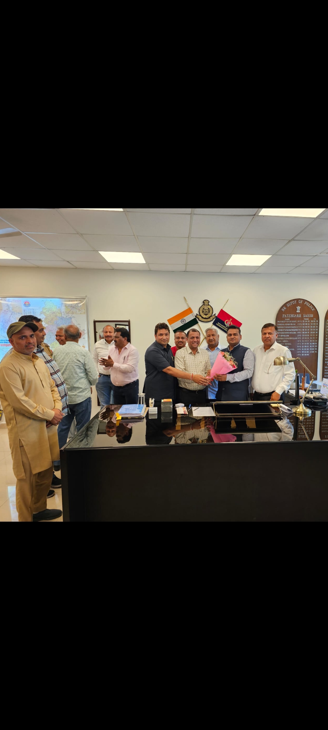 Screenshot_2025-03-27-23-52-16-932_com.whatsapp