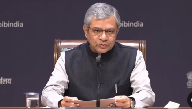 298172